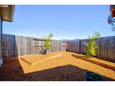 575 Brady Lane Roseburg OR 97471
