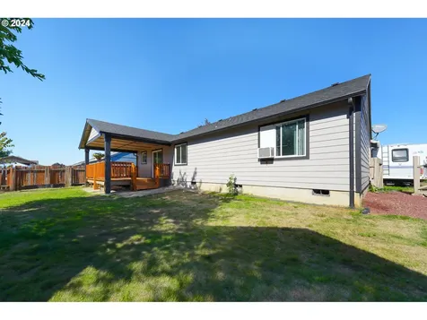 888 Pana Street Woodburn OR 97071