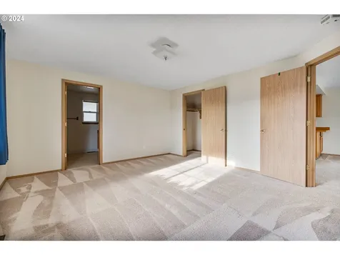 302 E Farrer Street Yacolt WA 98675