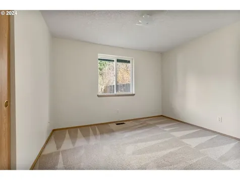 302 E Farrer Street Yacolt WA 98675