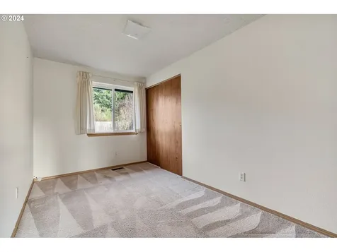 302 E Farrer Street Yacolt WA 98675