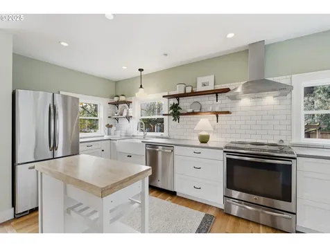5305 NE 27th Avenue Portland OR 97211