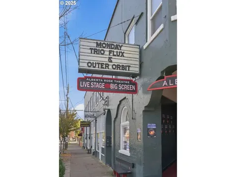 5305 NE 27th Avenue Portland OR 97211