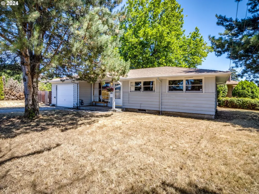 1752 Se 96th Avenue Portland OR 97216