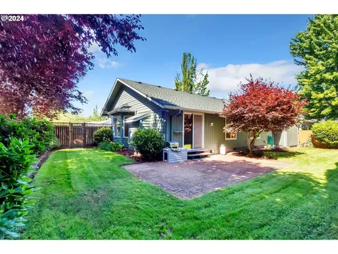 862 Corvette Lane Eugene OR 97404