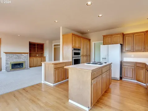 15915 Sw Hampshire Terrace Portland OR 97224