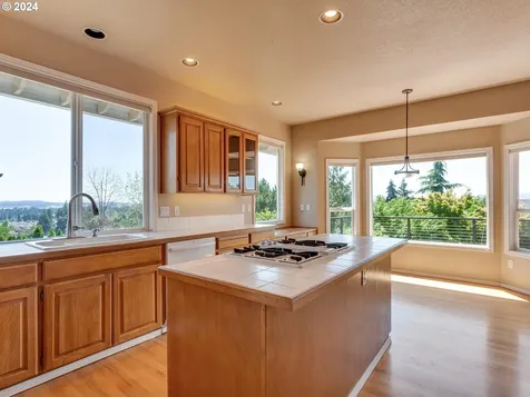 15915 Sw Hampshire Terrace Portland OR 97224