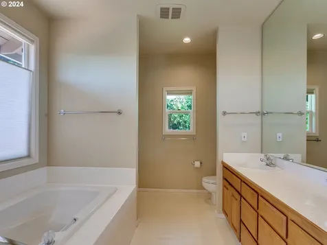 15915 Sw Hampshire Terrace Portland OR 97224