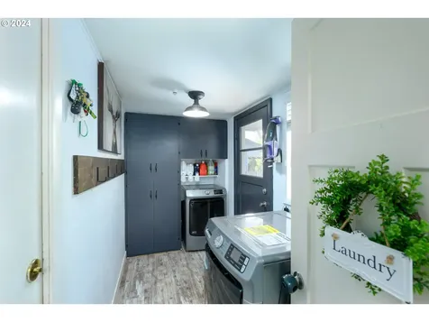 1221 Ne 27th Street Mcminnville OR 97128