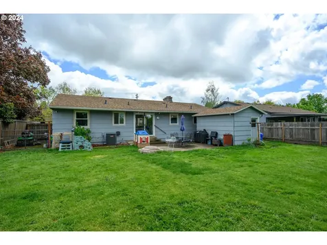 1221 Ne 27th Street Mcminnville OR 97128