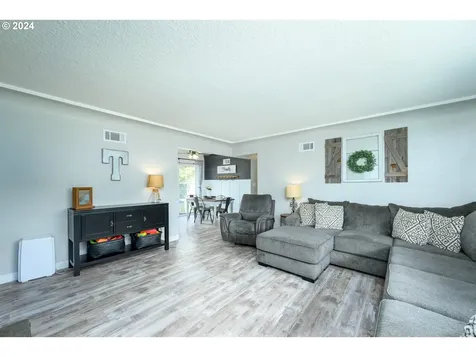 1221 Ne 27th Street Mcminnville OR 97128