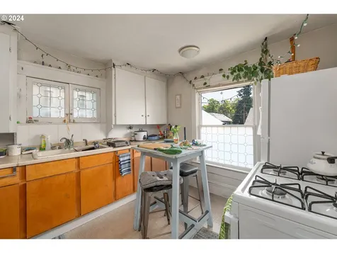 510 SE Floed Avenue Roseburg OR 97470