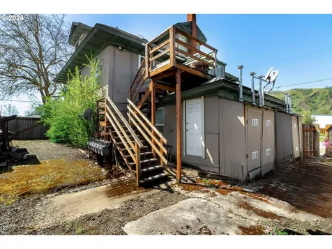 510 SE Floed Avenue Roseburg OR 97470