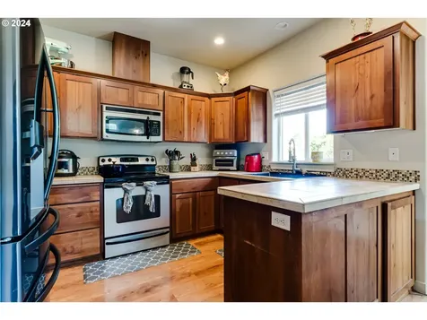 5433 Gould Avenue Eugene OR 97402
