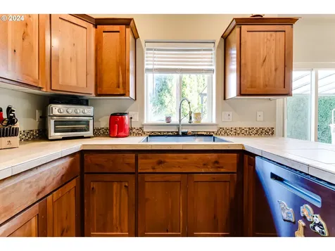 5433 Gould Avenue Eugene OR 97402