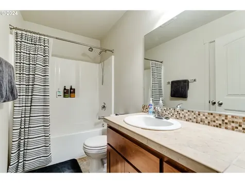 5433 Gould Avenue Eugene OR 97402
