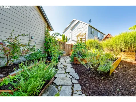 5433 Gould Avenue Eugene OR 97402