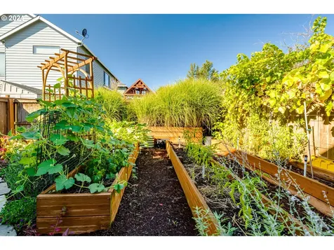 5433 Gould Avenue Eugene OR 97402