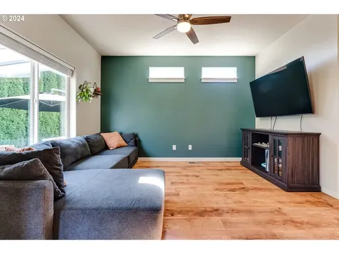 5433 Gould Avenue Eugene OR 97402