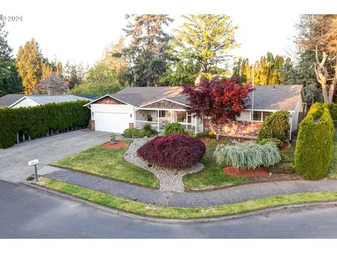 1584 Ne La Mesa Place Gresham OR 97030