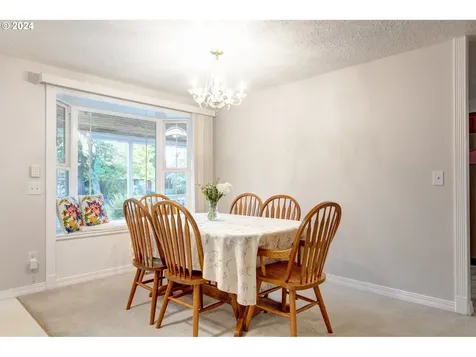 1584 Ne La Mesa Place Gresham OR 97030