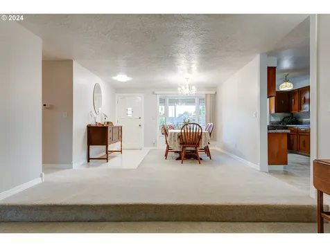 1584 Ne La Mesa Place Gresham OR 97030