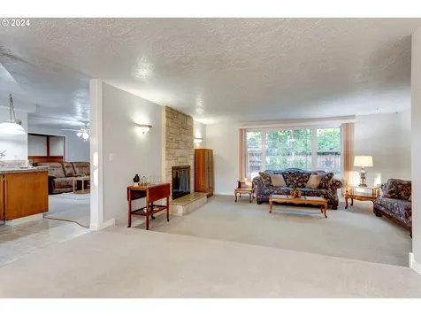 1584 Ne La Mesa Place Gresham OR 97030