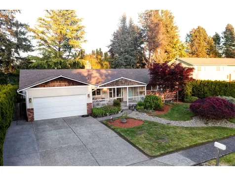 1584 Ne La Mesa Place Gresham OR 97030
