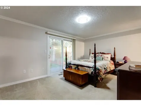1584 Ne La Mesa Place Gresham OR 97030