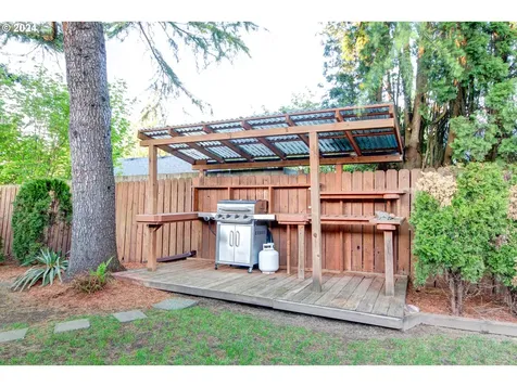 1584 Ne La Mesa Place Gresham OR 97030