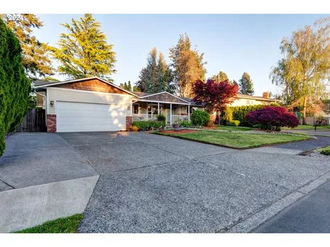 1584 Ne La Mesa Place Gresham OR 97030
