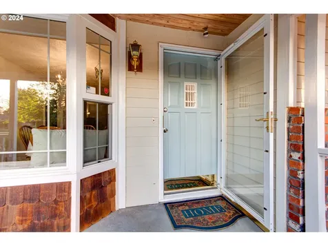 1584 Ne La Mesa Place Gresham OR 97030