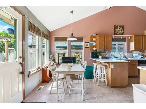 1815 Ne 152nd Street Vancouver WA 98686