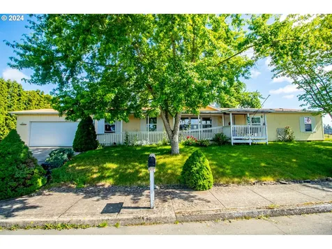 319 Hood Court Molalla OR 97038