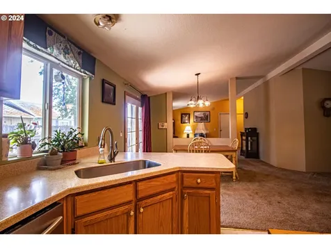 319 Hood Court Molalla OR 97038