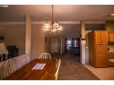 319 Hood Court Molalla OR 97038