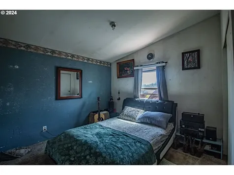 319 Hood Court Molalla OR 97038