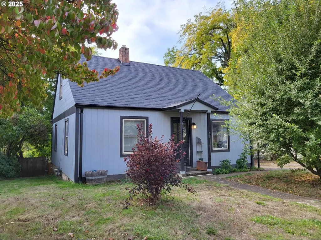 634 E Main Street Sheridan OR 97378