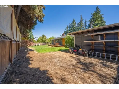 814 17th Street Hood River OR 97031