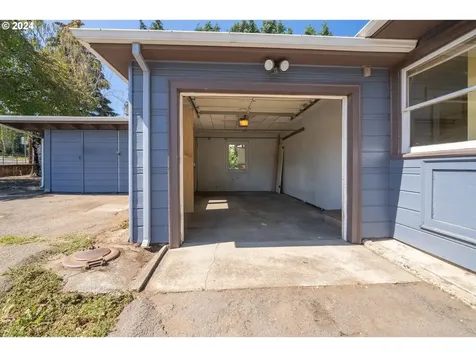 814 17th Street Hood River OR 97031