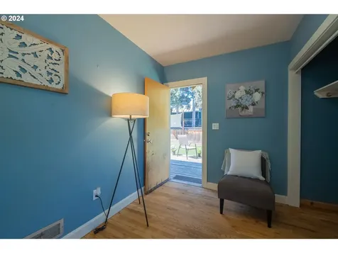 814 17th Street Hood River OR 97031