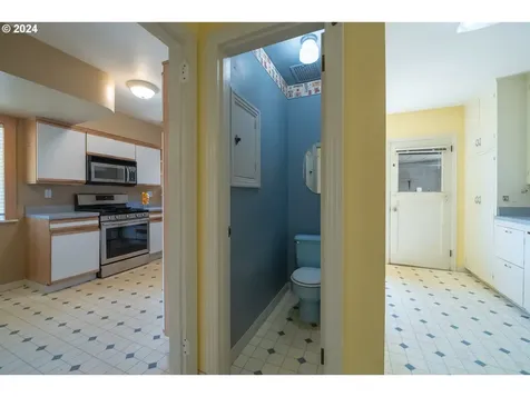 814 17th Street Hood River OR 97031
