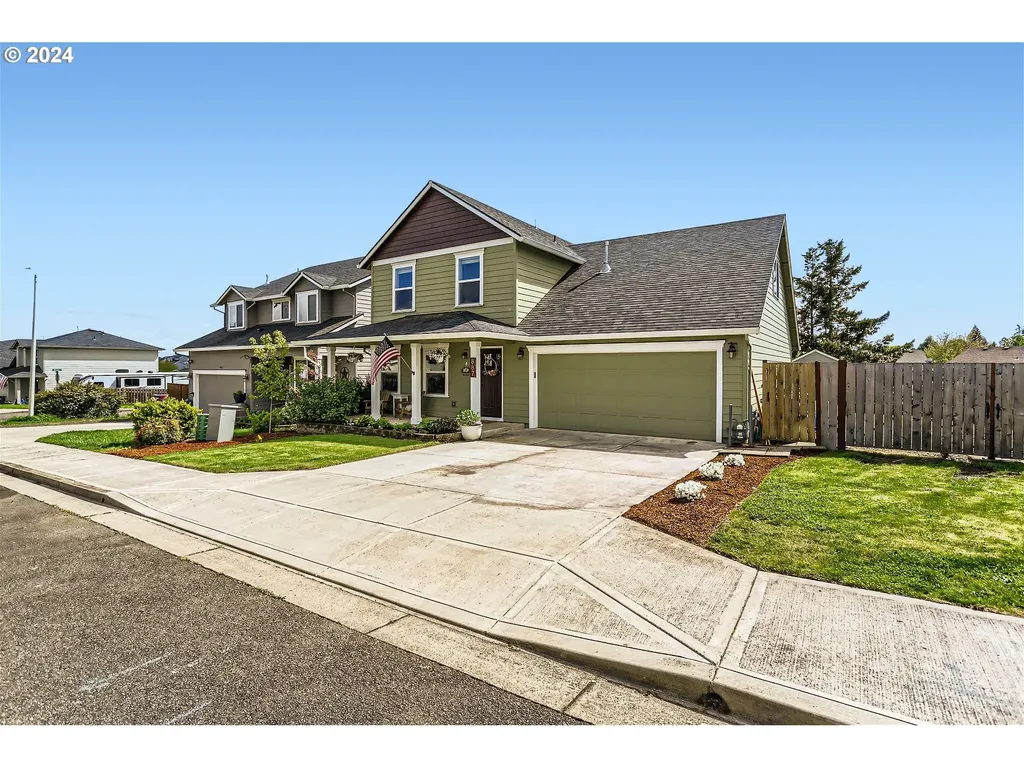 887 E 16th Street Lafayette OR 97127