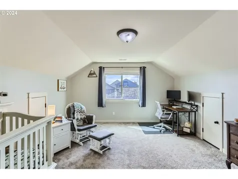 887 E 16th Street Lafayette OR 97127