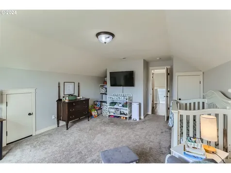 887 E 16th Street Lafayette OR 97127