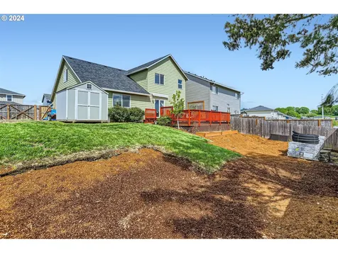 887 E 16th Street Lafayette OR 97127