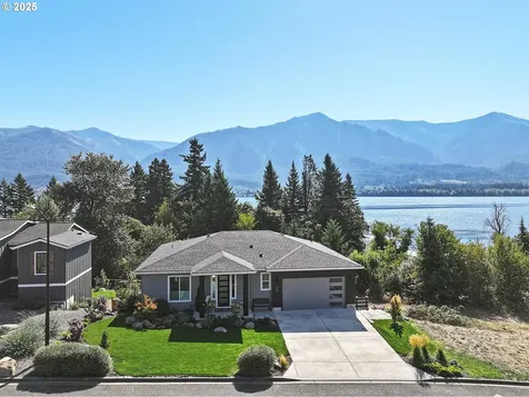 220 NE Lower Basso Circle Stevenson WA 98648