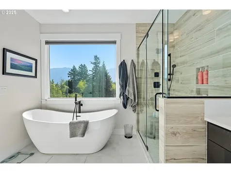 220 NE Lower Basso Circle Stevenson WA 98648