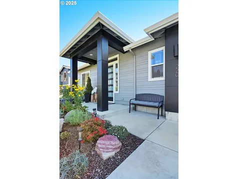 220 NE Lower Basso Circle Stevenson WA 98648