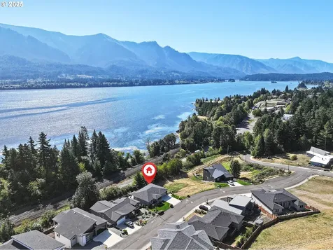 220 NE Lower Basso Circle Stevenson WA 98648